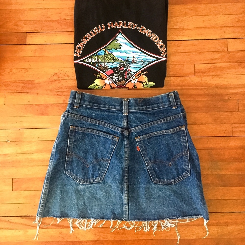 Vintage LEVI custom mini skirt one of a kind 👏🏼